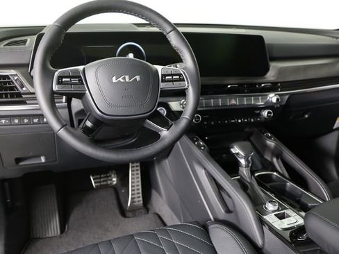 Certified 2025 Kia Telluride SX Prestige X-Line image 12