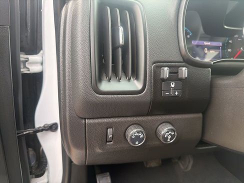 Used 2022 Chevrolet Colorado ZR2 AWD/4WD image 28