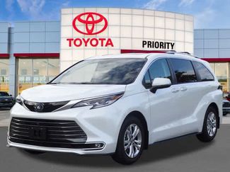 Certified 2023 Toyota Sienna Platinum AWD/4WD video 1