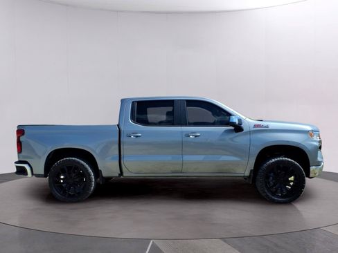 Used 2024 Chevrolet Silverado 1500 LT w/ Z71 Off-Road Package AWD/4WD image 6