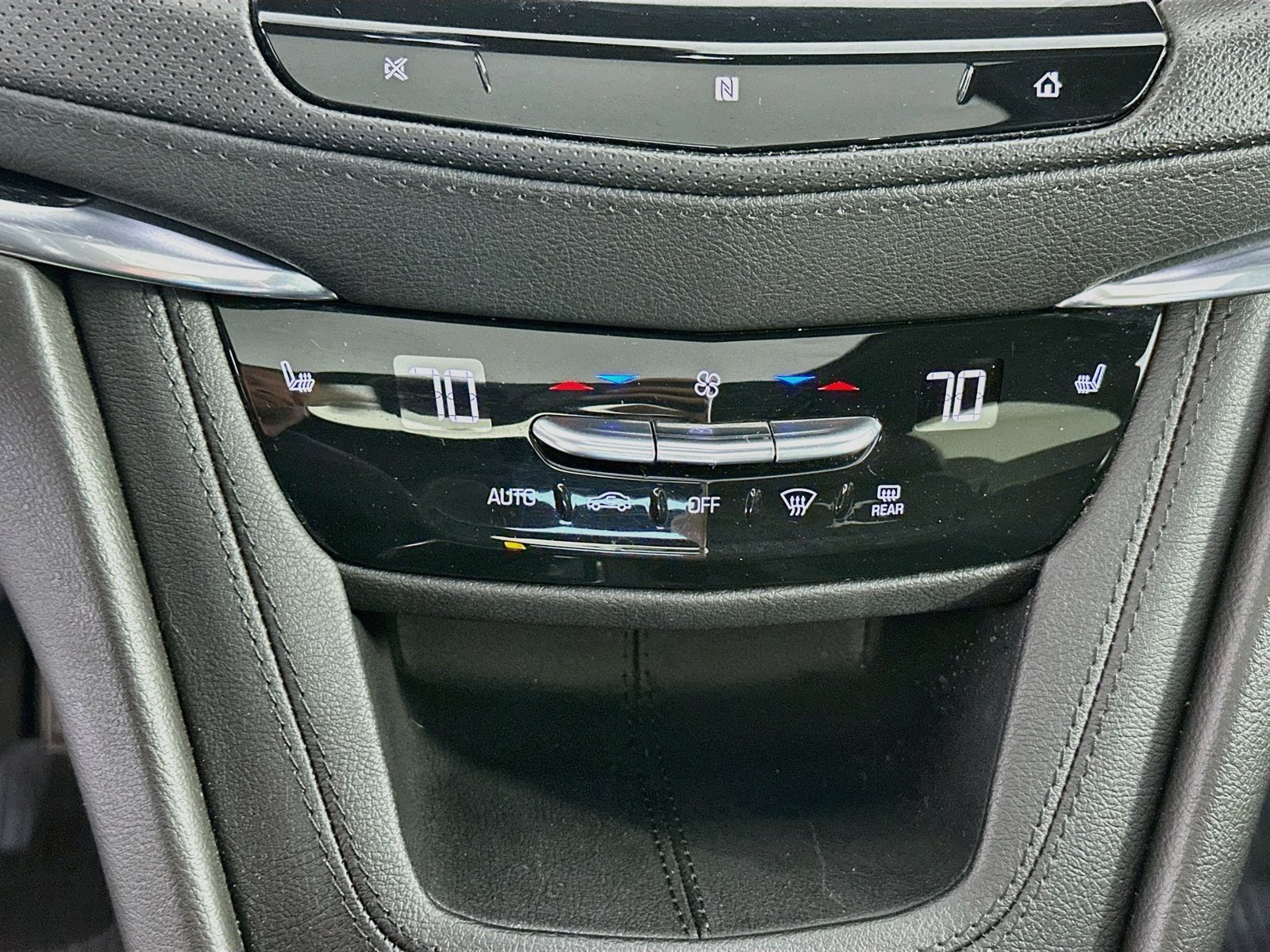 Used 2021 Cadillac XT5 Premium Luxury w/ LPO, Floor Liner Package FWD image 15