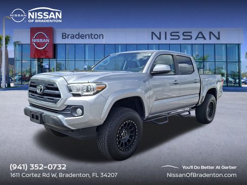 Used 2016 Toyota Tacoma SR5 w/ SR5 Appearance Package (SN) image 1