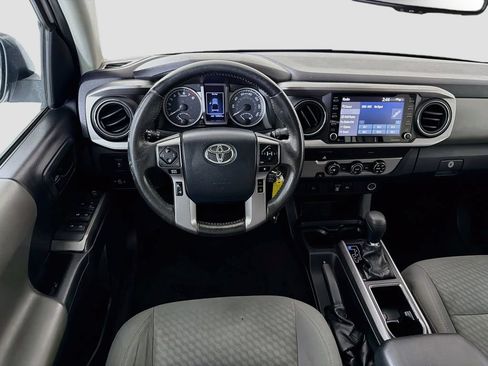Used 2020 Toyota Tacoma SR5 RWD image 24