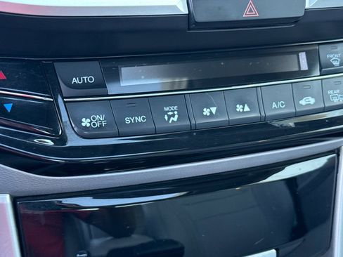 Certified 2017 Honda Accord Touring image 16