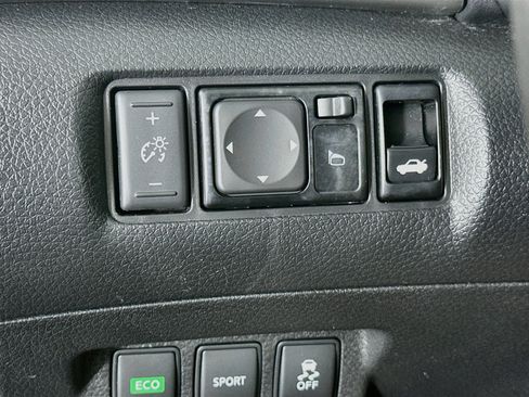 Used 2016 Nissan Sentra SV FWD image 16