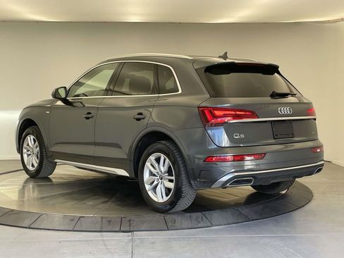 Used 2023 Audi Q5 2.0T Premium w/ Convenience Package image 3