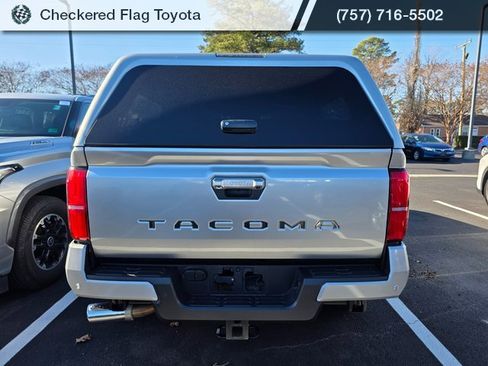 Used 2024 Toyota Tacoma Limited w/ Limited Package (LT) image 5