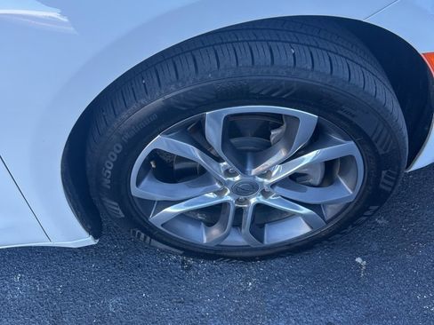 Used 2021 Chrysler Pacifica Pinnacle image 8