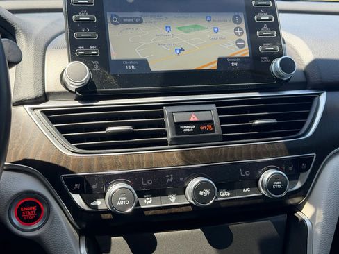 Used 2021 Honda Accord Touring image 8