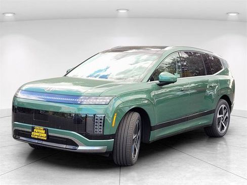 New 2026 Hyundai Ioniq 9 Calligraphy image 2