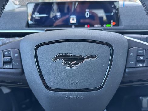 Used 2025 Ford Mustang Mach-E Premium AWD/4WD image 23