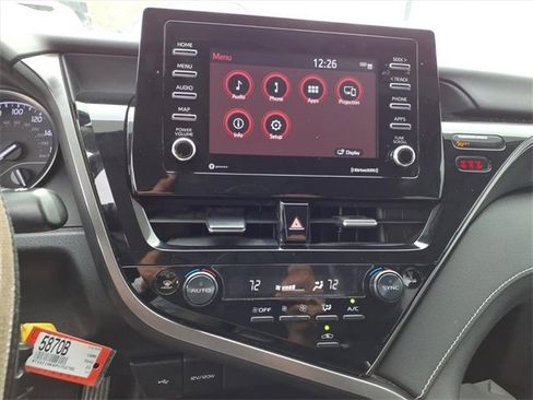 Used 2023 Toyota Camry SE image 14
