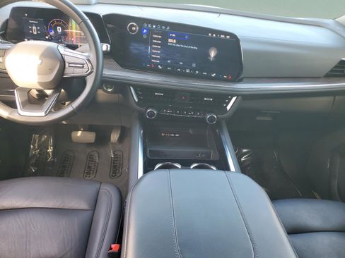 Used 2025 Chevrolet Tahoe LT image 13