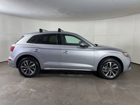 Used 2023 Audi Q5 2.0T Premium w/ Convenience Package image 8