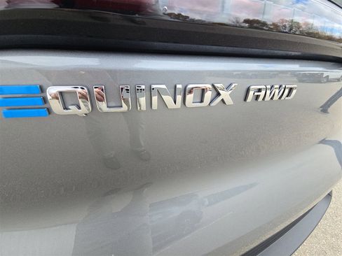 New 2026 Chevrolet Equinox EV LT image 30