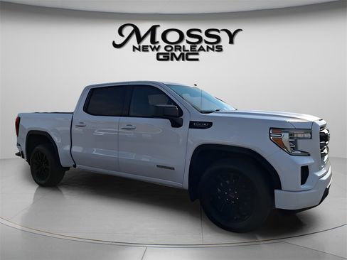 Used 2020 GMC Sierra 1500 Elevation w/ Elevation Value Package image 3