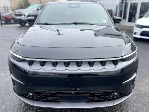 New 2024 Jeep Wagoneer Launch Edition image 3