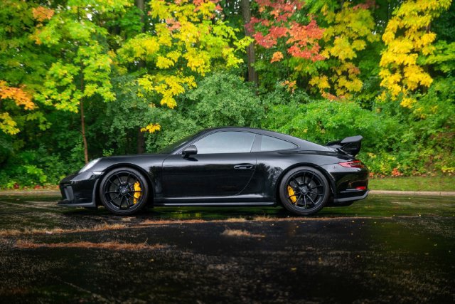 Used 2018 Porsche 911 GT3 RWD image 29