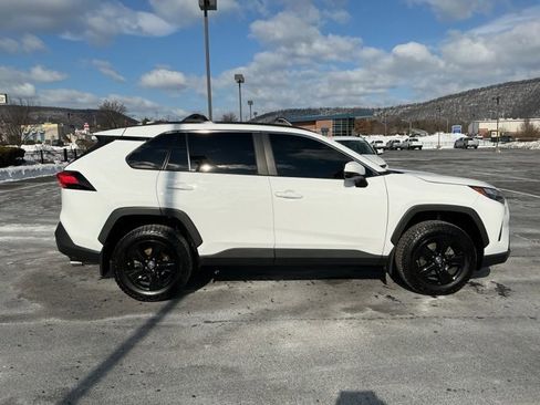 Used 2024 Toyota RAV4 LE image 4