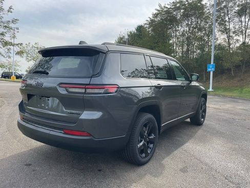 New 2025 Jeep Grand Cherokee L Limited w/ Black Appearance Package image 3