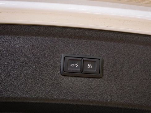 Used 2018 Audi Q5 2.0T Premium Plus w/ Premium Plus Package image 27