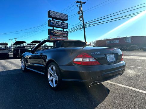 Used 2011 Mercedes-Benz SL 550 image 25