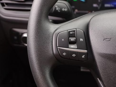 Used 2022 Ford Escape SE FWD image 11