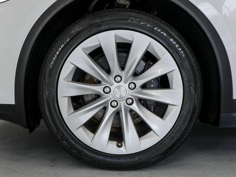 Used 2020 Tesla Model X AWD/4WD image 15