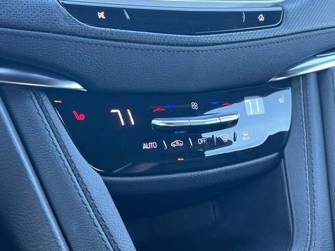 Certified 2025 Cadillac XT5 Premium Luxury image 25