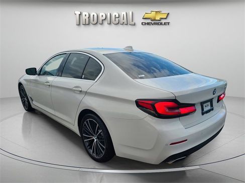 Used 2022 BMW 540i w/ Luxury Seating Package image 3