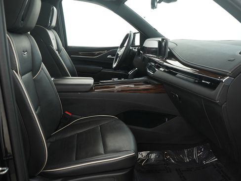 Used 2024 Cadillac Escalade ESV Premium Luxury image 14