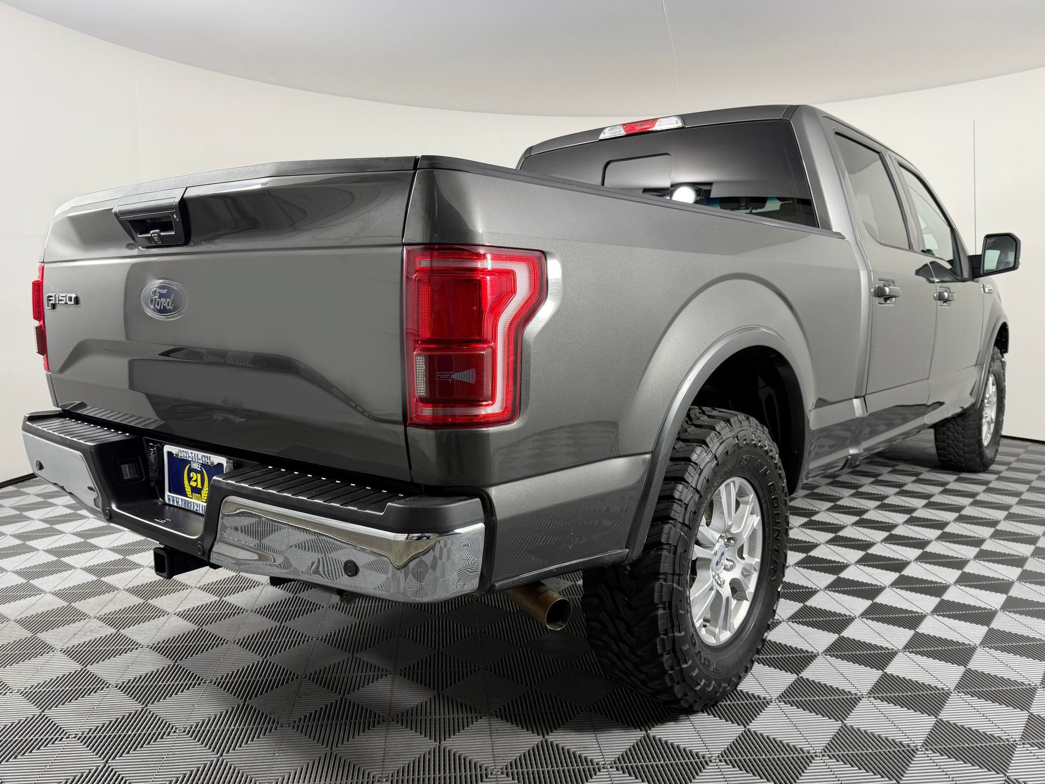 Used 2017 Ford F150 Lariat w/ Equipment Group 501A Mid AWD/4WD image 8