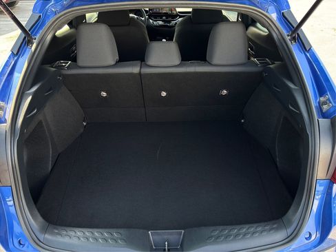 Used 2019 Toyota C-HR Limited image 11