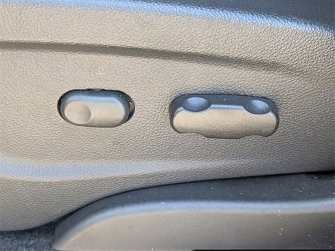 Certified 2022 Buick Encore Preferred w/ Safety Package image 25