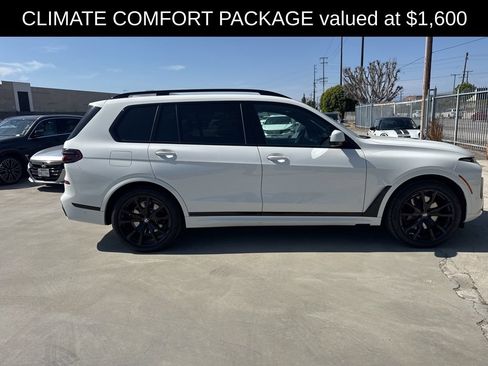Used 2026 BMW X7 xDrive40i w/ M Sport Package AWD/4WD image 8