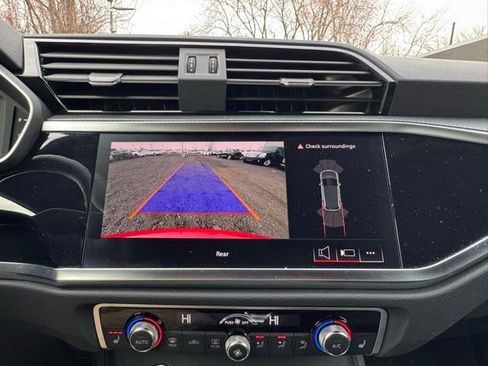 Certified 2025 Audi Q3 2.0T Premium image 23