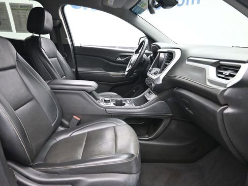 Used 2023 GMC Acadia SLT image 7