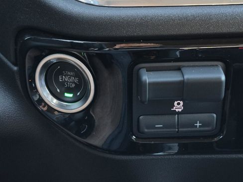 Used 2025 Chevrolet Silverado 1500 LTZ w/ Technology Package image 23