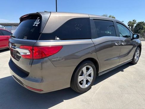 Used 2019 Honda Odyssey EX image 2