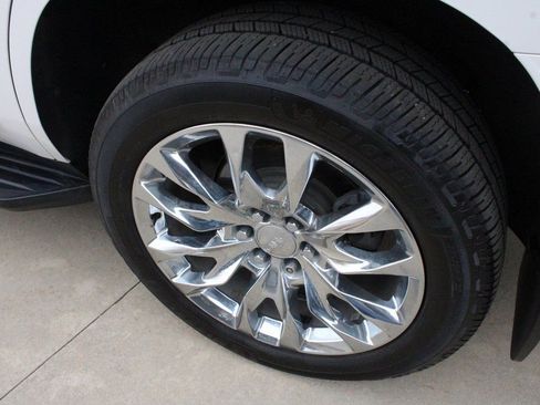 Used 2022 GMC Yukon SLT w/ SLT Premium Package AWD/4WD image 72
