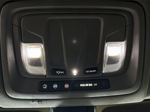 Used 2022 Chevrolet Silverado 2500 W/T w/ WT Convenience Package AWD/4WD image 5