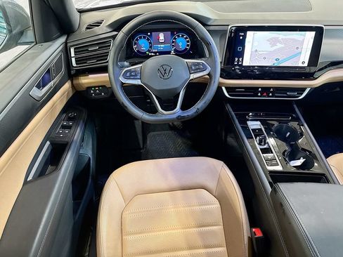 Certified 2025 Volkswagen Atlas Cross Sport SEL AWD/4WD image 25