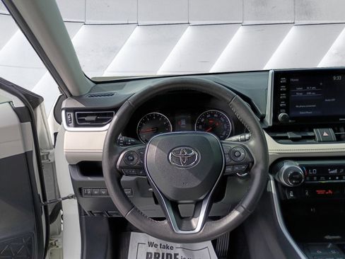 Used 2019 Toyota RAV4 XLE AWD/4WD image 13