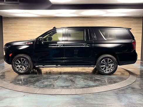 Used 2023 Chevrolet Suburban Z71 w/ Luxury Package AWD/4WD image 20