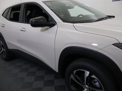 New 2026 Chevrolet Trax RS FWD image 4