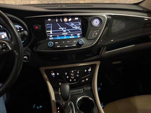 Used 2017 Buick Envision Essence FWD image 19