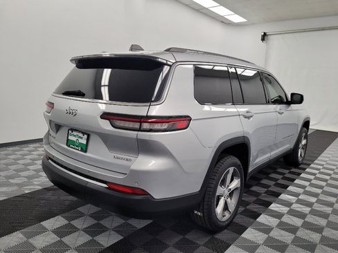 Used 2022 Jeep Grand Cherokee L Limited AWD/4WD image 9