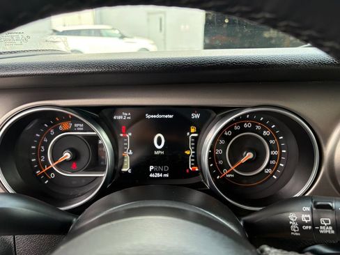 Used 2021 Jeep Wrangler Unlimited Sport AWD/4WD image 18