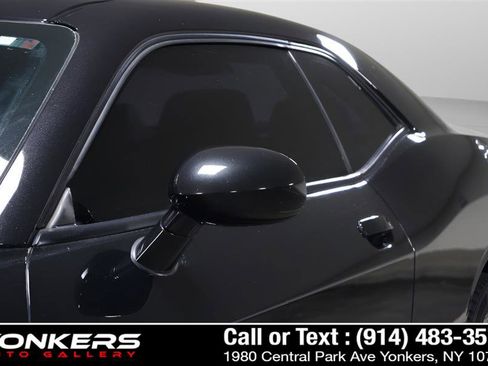 Used 2011 Dodge Challenger image 20