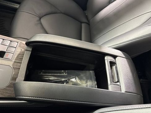 New 2026 Toyota Highlander Limited image 37